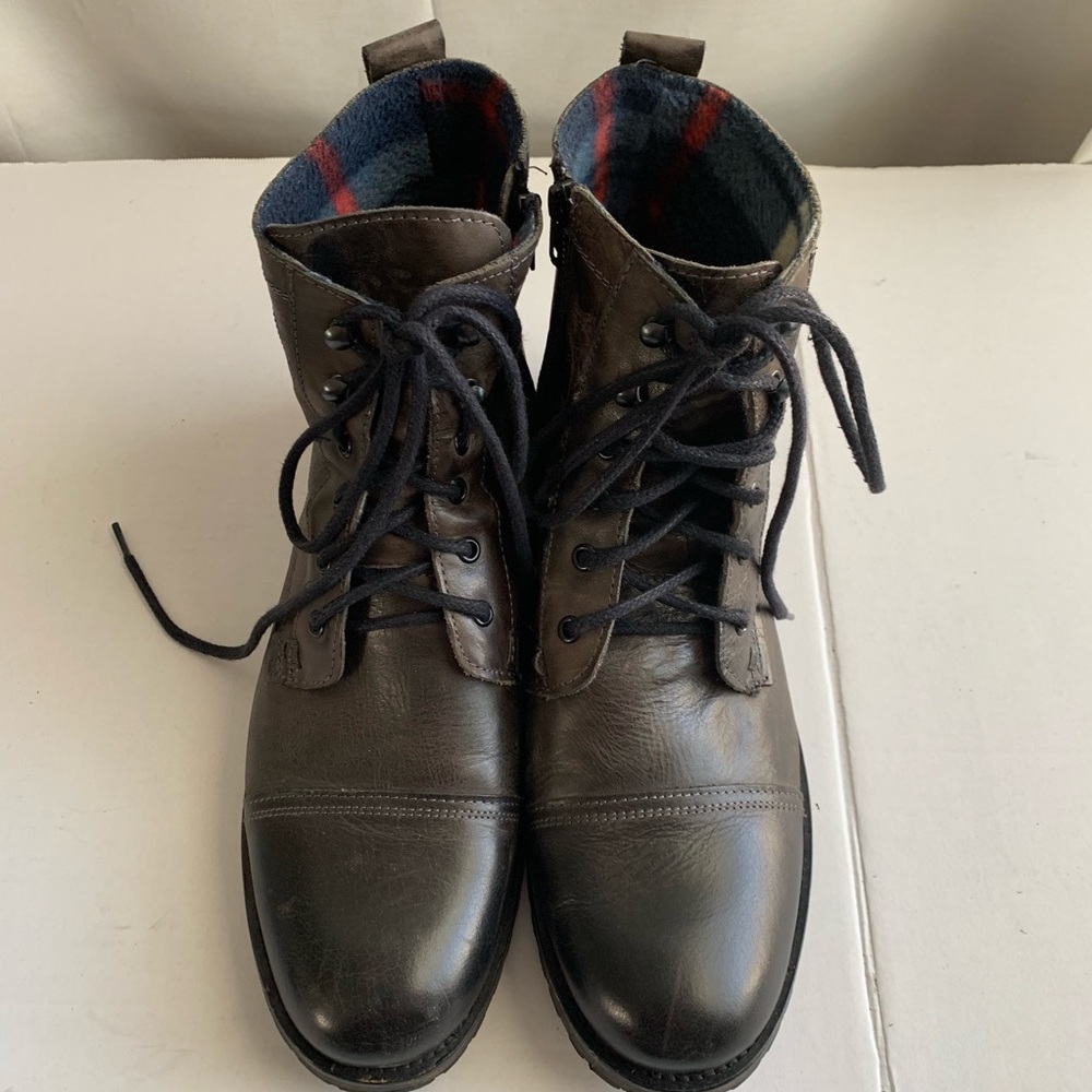 Call it Spring Men’s side zip boots